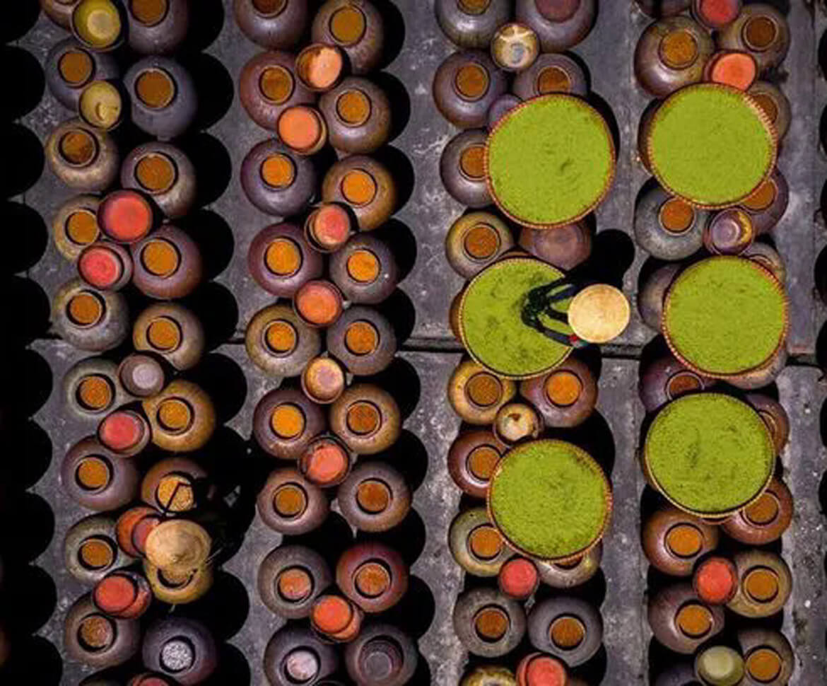 The photo of Ban soy sauce in Hung Yen Province, taken by Vietnamese photographer Pham Ngoc Thach, was posted on National Geographic's Instagram account on August 19, 2019.